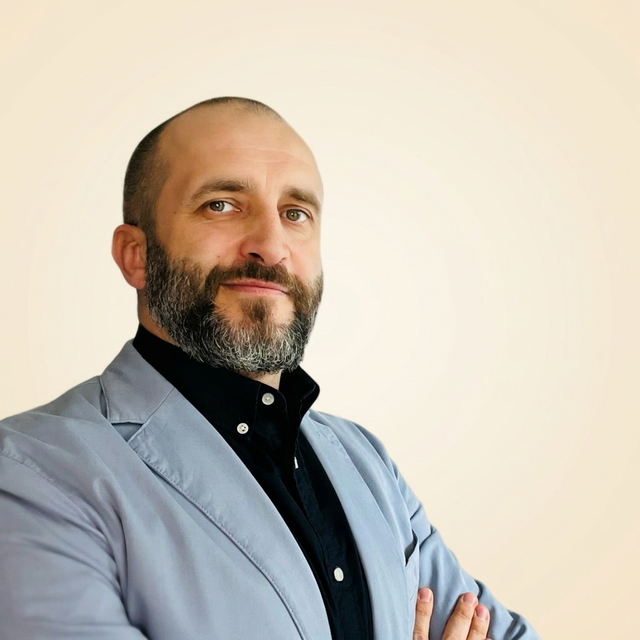 Rafal Witaszek — operational consultant, Zürich